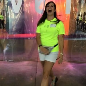 Meet your Posher, Laura